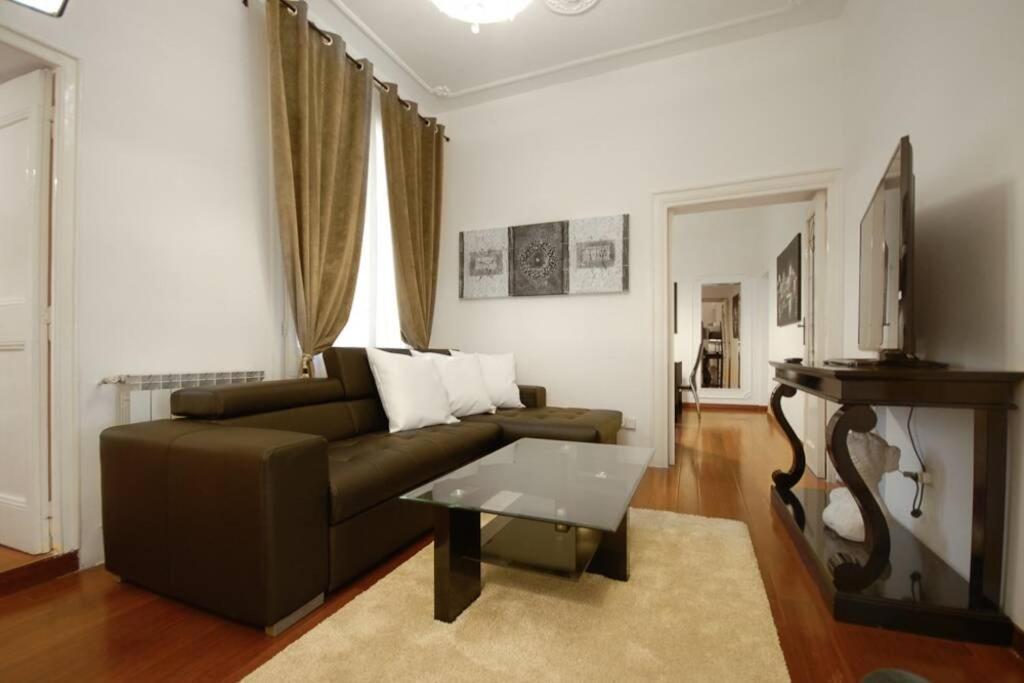 Banchi - Classic Apartment Between Navona And Campo Dei Fiori Рим Екстер'єр фото